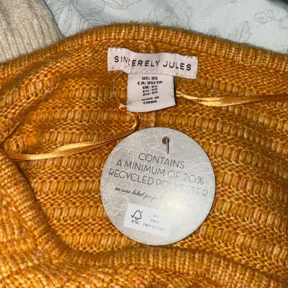 Cropped Ribbed Sweater - Picture 4 of 4